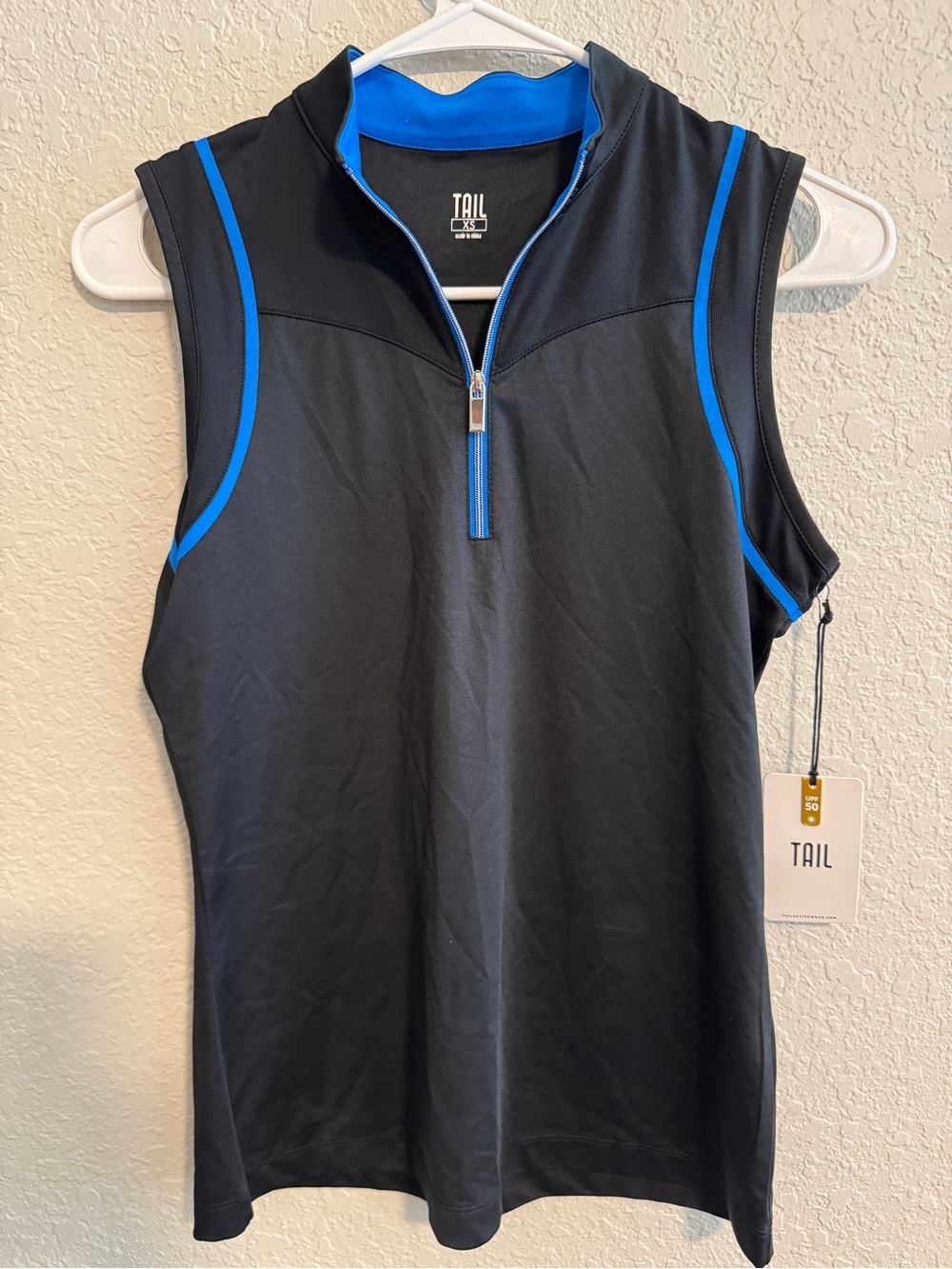 MWT Tail Onyx Louisa Sleeveless Top with Black and White Tag